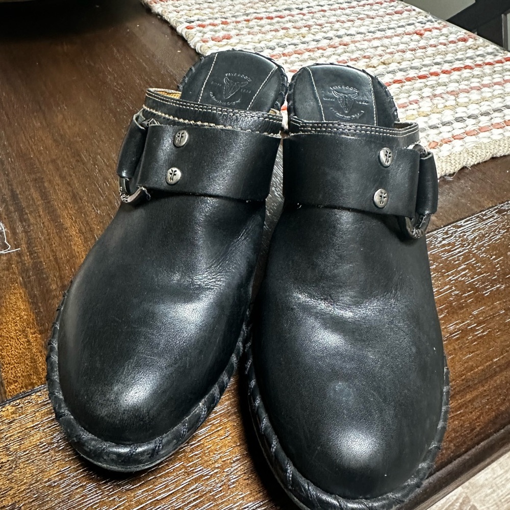 Frye Black Leather Heeled Mules